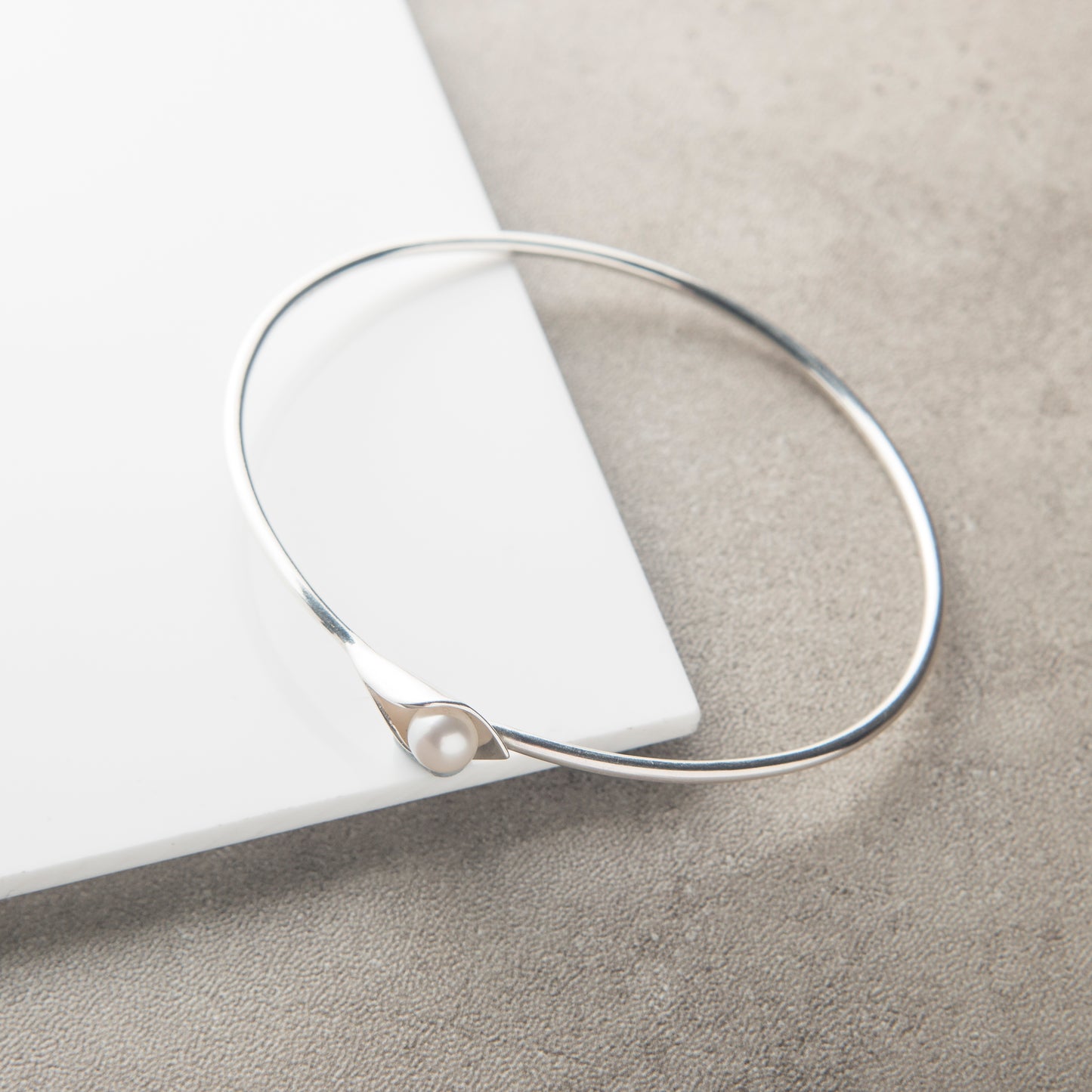 Calla Lily Pearl Bangle