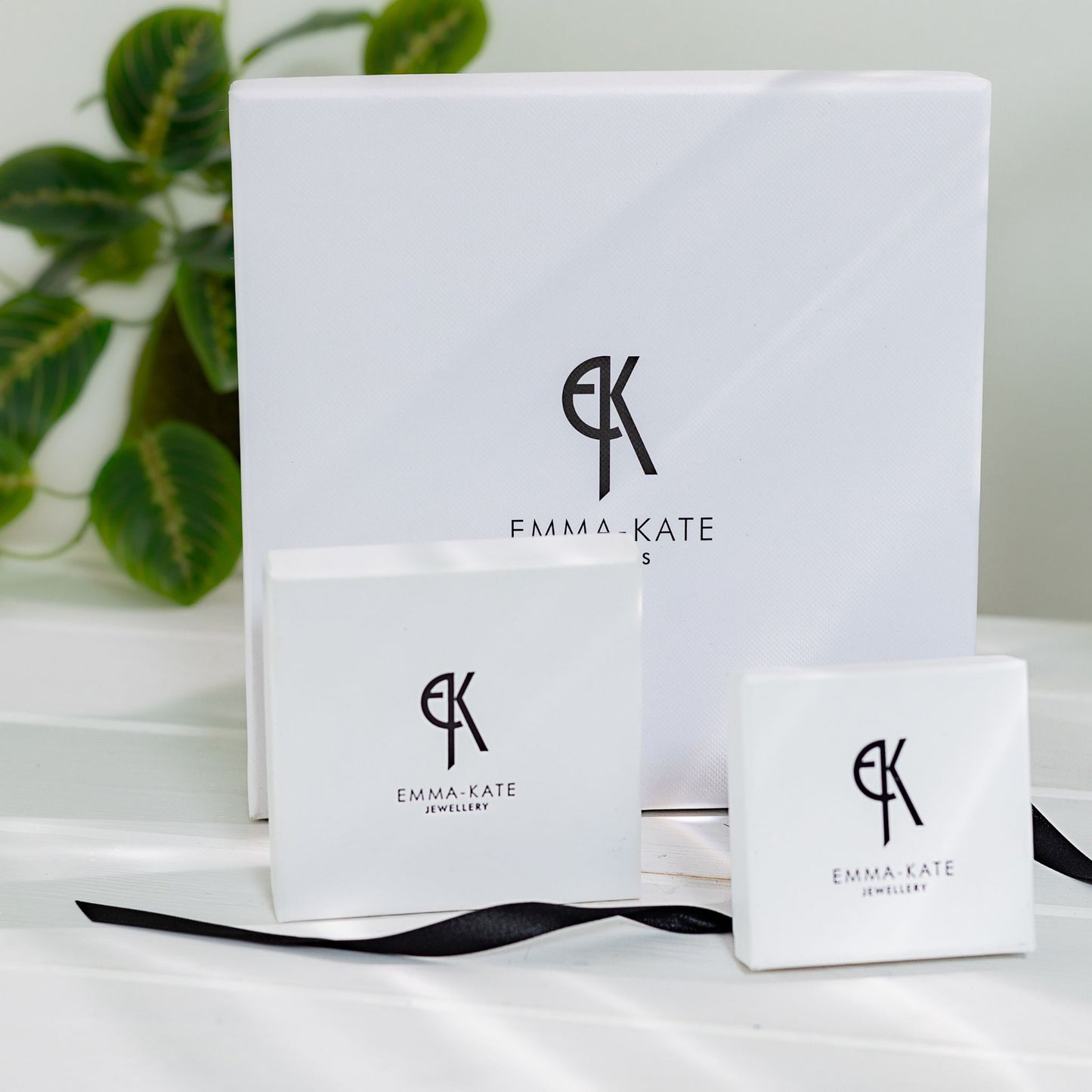 Dainty Daffodil Pearl Bracelet