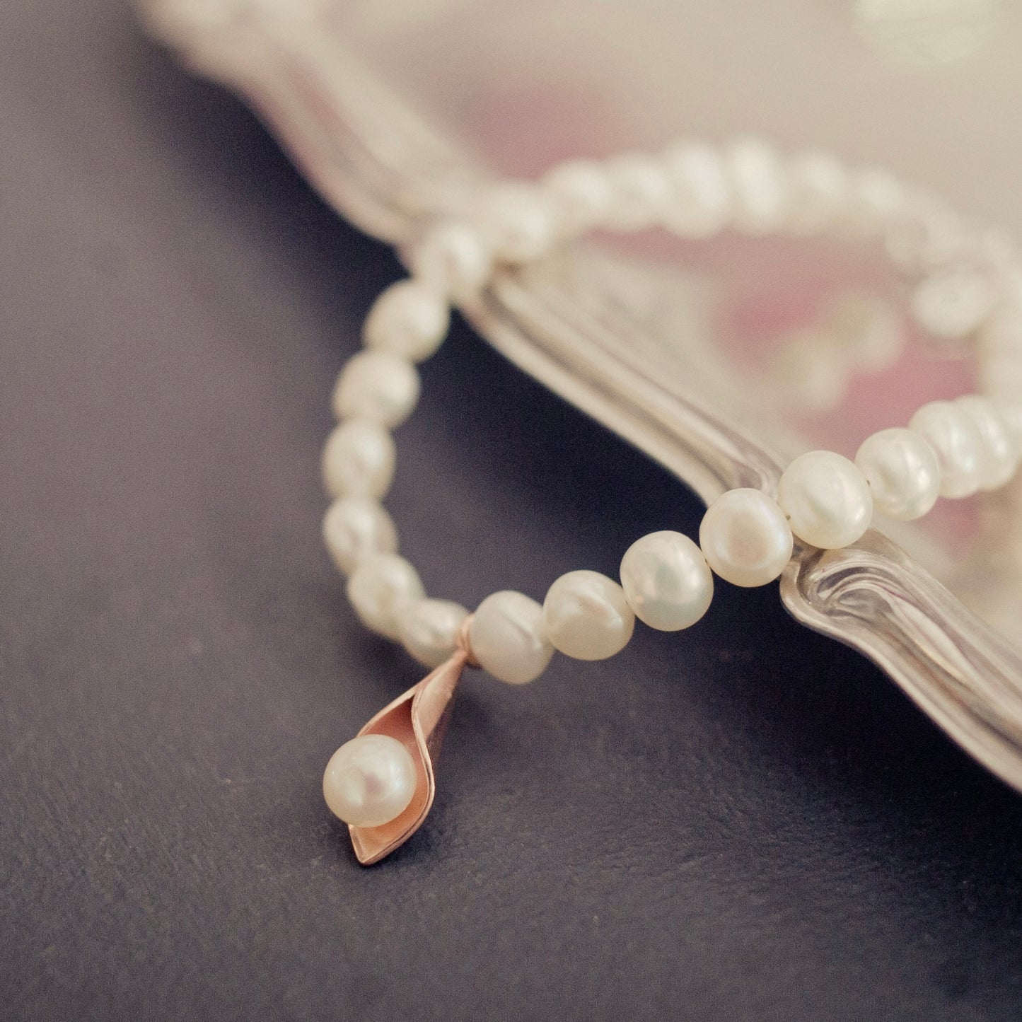 Golden Calla Lily Pearl Bracelet