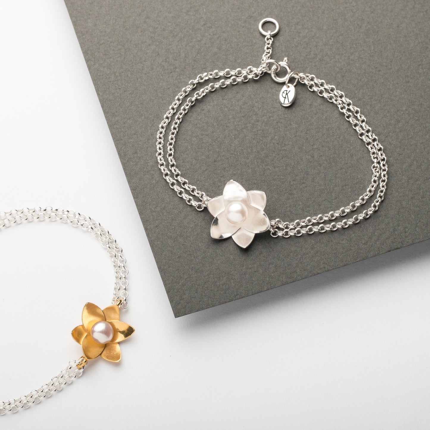Bold Daffodil Pearl Bracelet