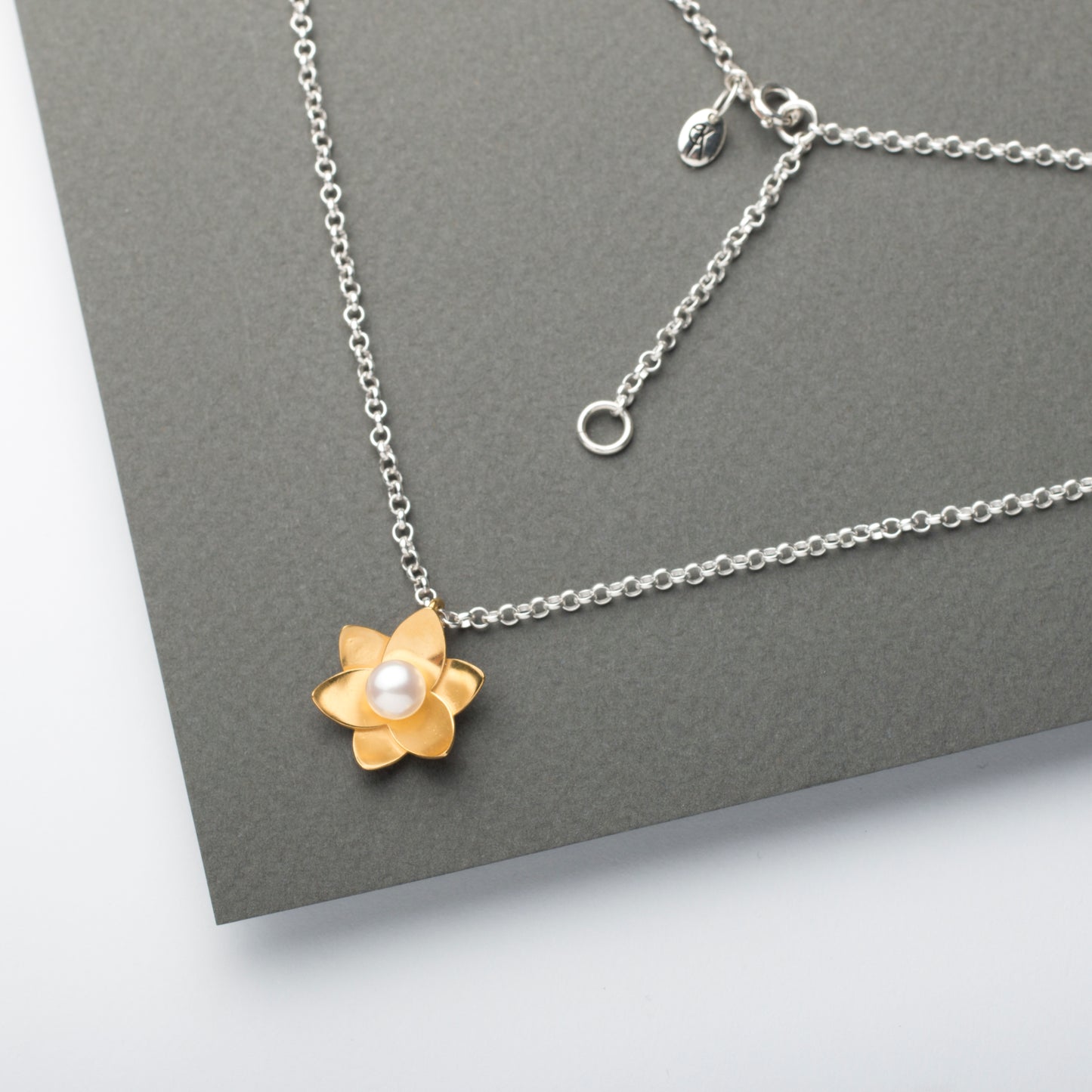 Bold Daffodil Pearl Pendant