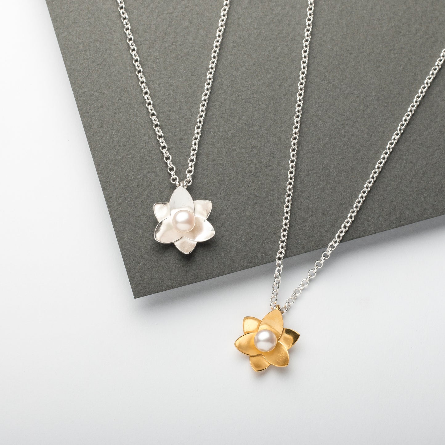 Bold Daffodil Pearl Pendant