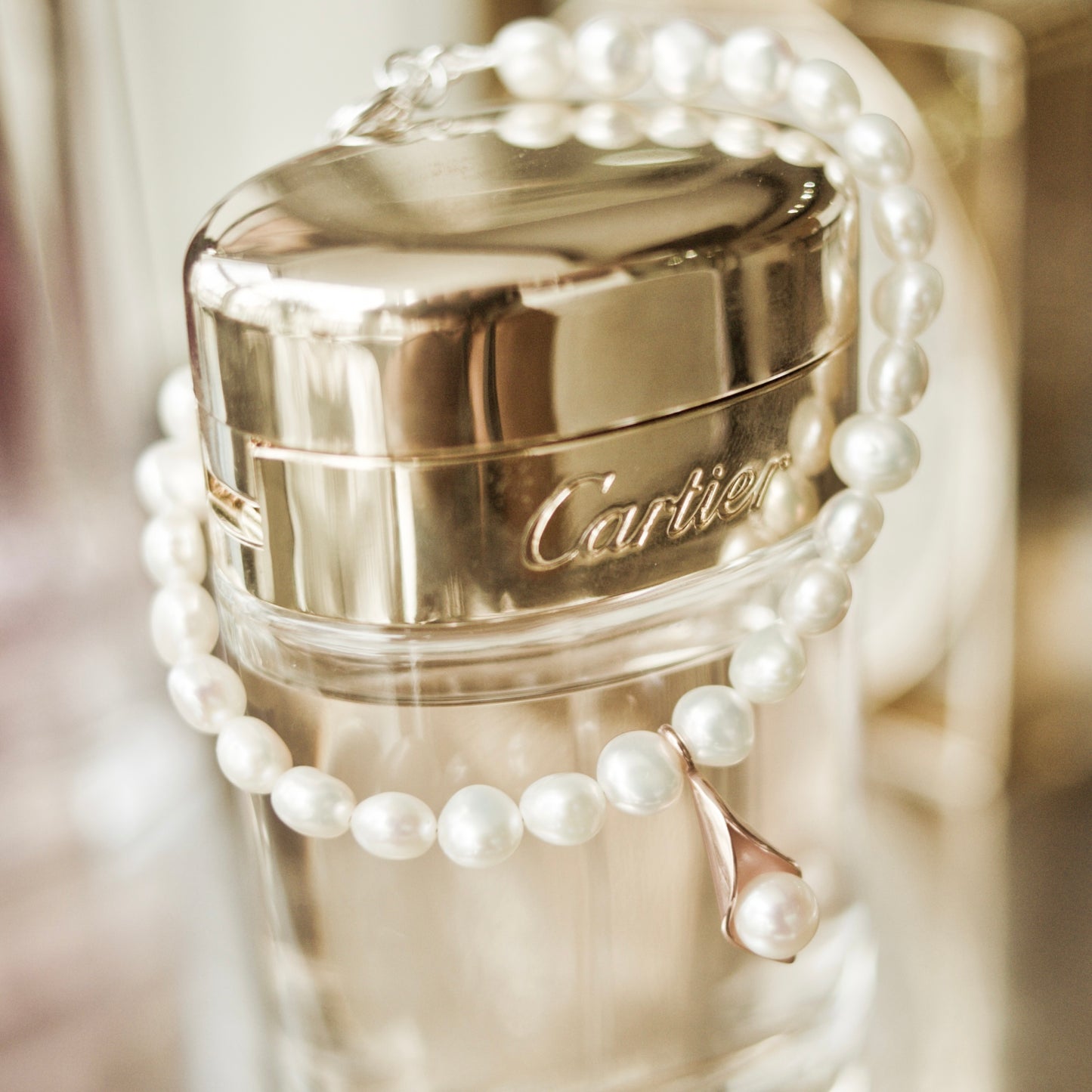 Golden Calla Lily Pearl Bracelet