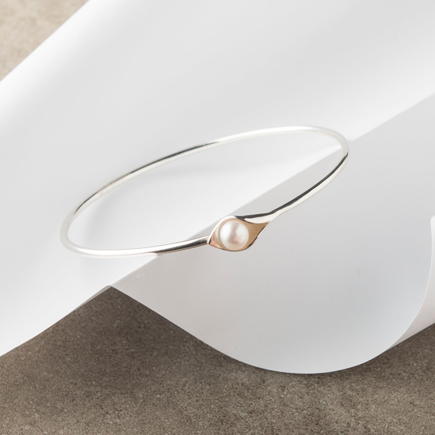 Calla Lily Pearl Bangle