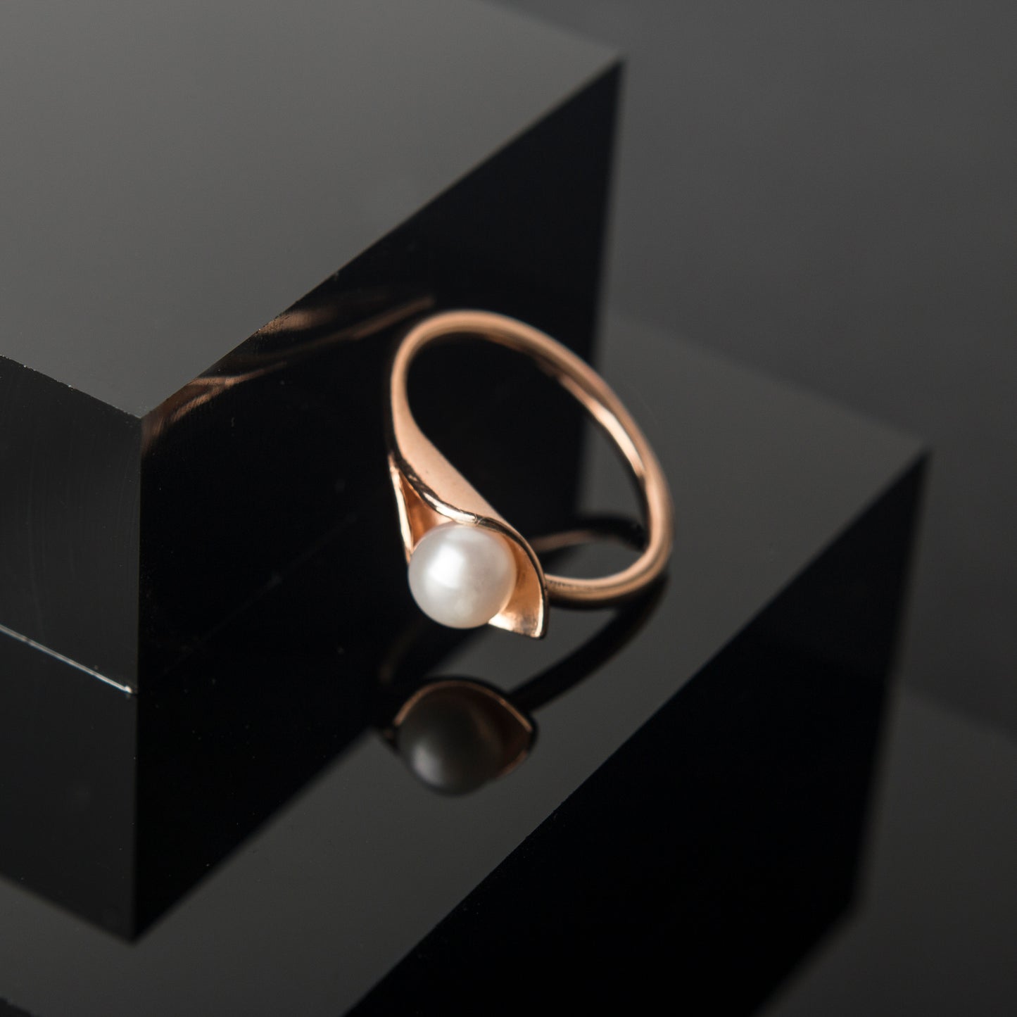 Gold Calla Lily Pearl Ring