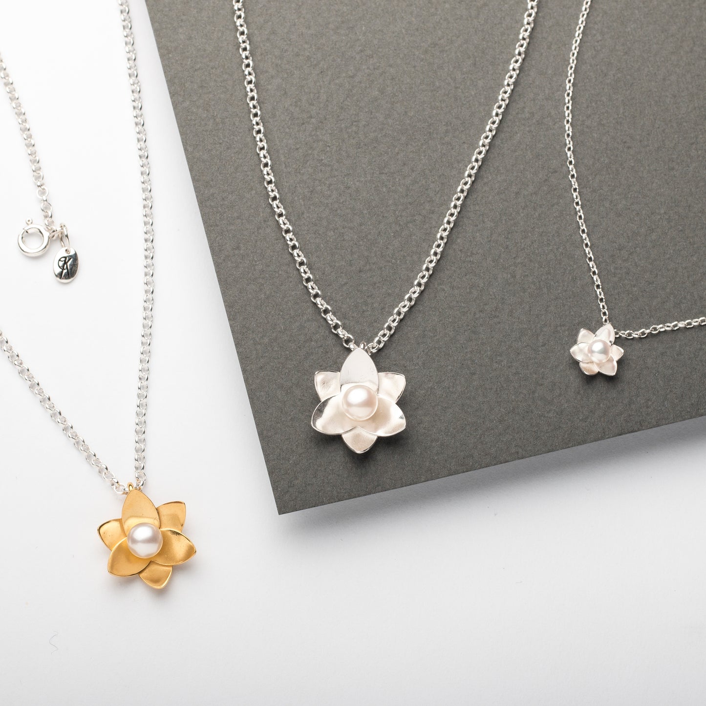 Bold Daffodil Pearl Pendant