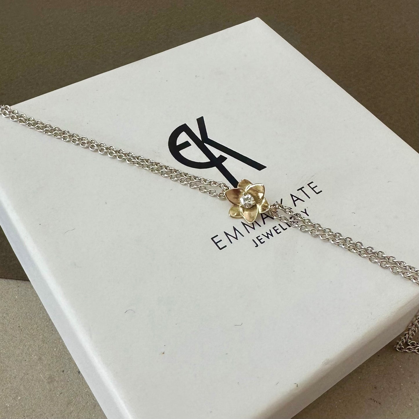 Dainty Diamond Gold Daffodil Bracelet
