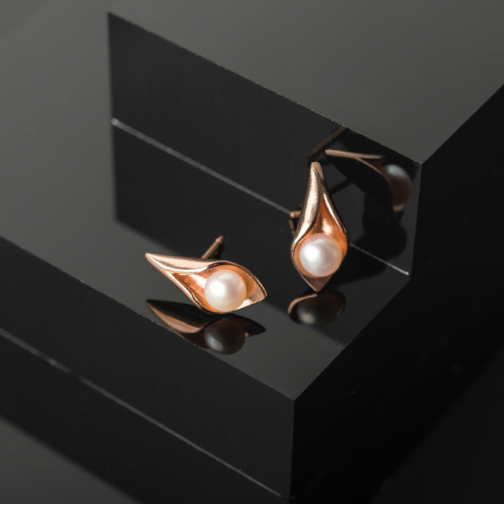 Gold Calla Lily Pearl Studs